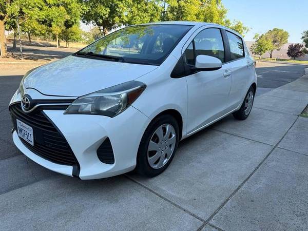 2015 Toyota Yaris - $7,99563619367166979122