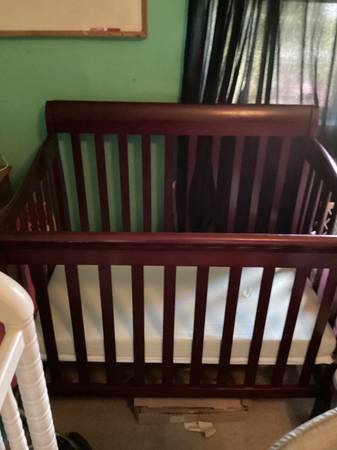Mini crib 1