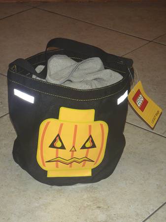 Lego #5008736 - Halloween tote - Jack-O’-Lantern bag 1