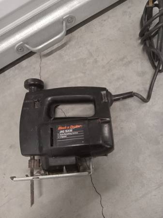 Square shovel, leaf rake, $ 10 each, excellent condition 1