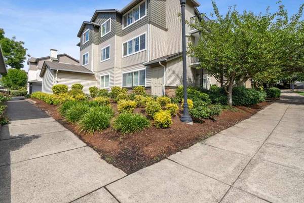 $1,831 / 1br - 694ft2 - Dishwasher, 1/BD 1/BA, Portland OR (11785 NW Timberview Ln, Portland, OR)63831398422913121
