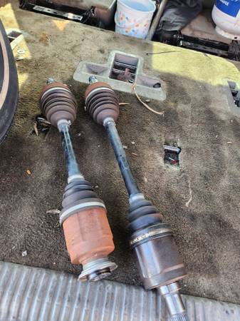 Ejes CV para Honda CRV 2018 - $200 (Oceanside)634714727686411227
