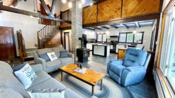 $286 / 4br - Complete Peace and Relaxation, lakeside escape! (Readfield, ME 04355 - 225 Torsey Shores Rd -)64145526186371124