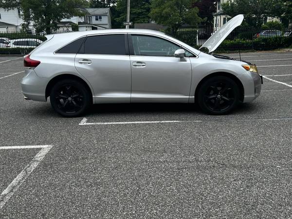 Toyota Venza 2013 - $8,500 (New Rochelle)63654708837377121