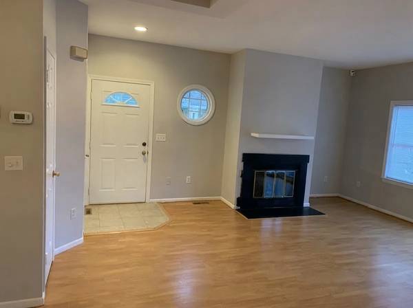 Spacious 4 Bed Condo in Waterbury - 101 Madeline Ave 1