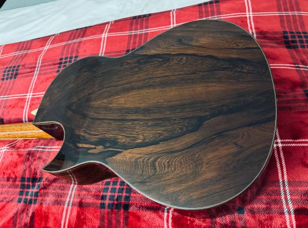 Larrivee Deluxe Series C-10 Brazilian Rosewood Acoustic Guitar 1