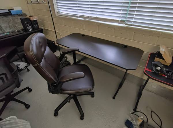 Desk 1