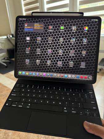 🔥 iPad Pro 12.9” (6th Gen) • 2TB • Wi-Fi + Cellular (Verizon) • MINT 1