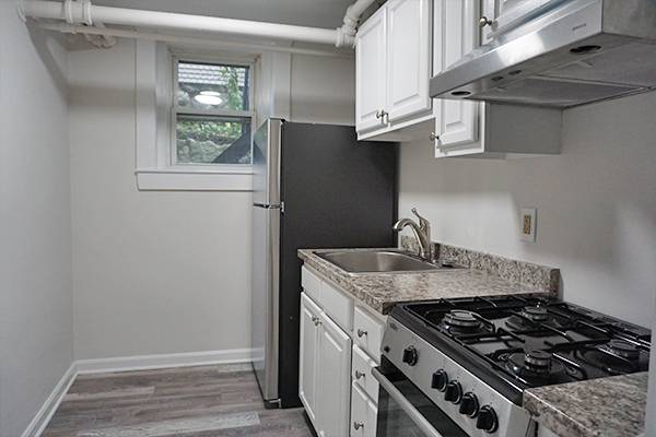 $1,800 / 1br - ** NO FEE ** Avail NOW ** Cat ok **63996405765891122