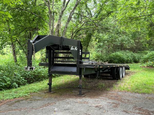 2019 30ft Sure Pull flatbed 1