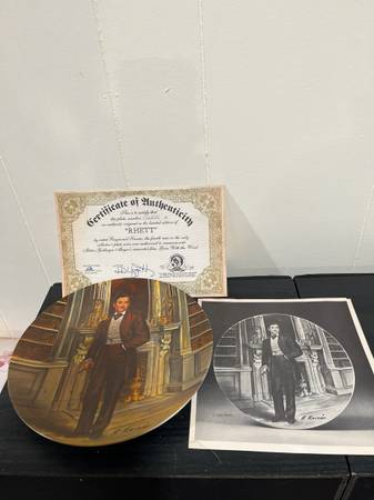 Knowles “Rhett” collector plate from The gone with The wind series 1