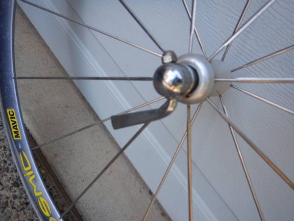 Juego de ruedas Mavic Cosmic Aero 700C, ruedas, 7 velocidades con cubiertas, con bolsas - $250 (santa rosa)63471320810115124