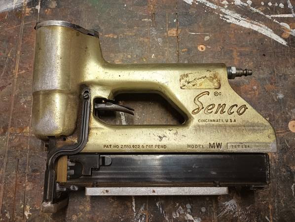 SENCO STAPLER 1