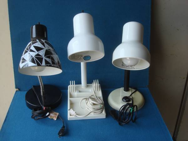 CHOICE OF GOOSE NECK DESK LAMPS 1