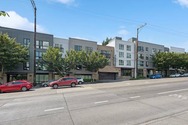 $1,805 / 1br - 404ft2 - European Styled Cabinetry, Smoke Free Community, Secured Access63852482982145124
