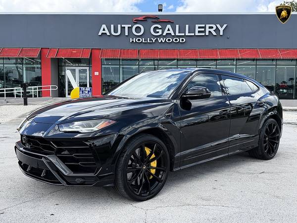 2022 Lamborghini Urus LOW MILES  SUV at an EXCEPTIONAL VALUE 1