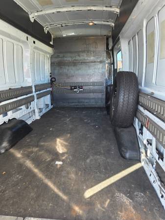 2016 Ford Transit 250 High - Photo 15