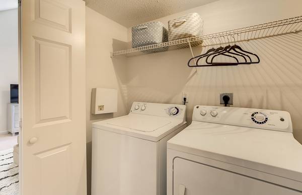 $1,255 / 1br - 899ft2 - Quality Living Starts Here! $1,255 (FAT CITY)63903539227395124