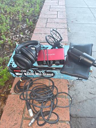 Complete audio studio set, scarlett solo, AT2020 1