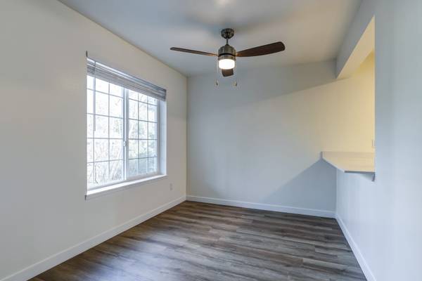 $1,725 / 1br - 692ft2 - Ubicado en Everett, 1bd 1ba, Estufa Eléctrica (525 112th St SE, Everett, WA)63814711330689122