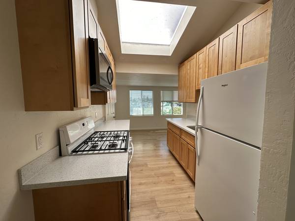 $2,800 / 2br - 800ft2 - Single Family Oakland Home for Rent (oakland east)64045195861635120