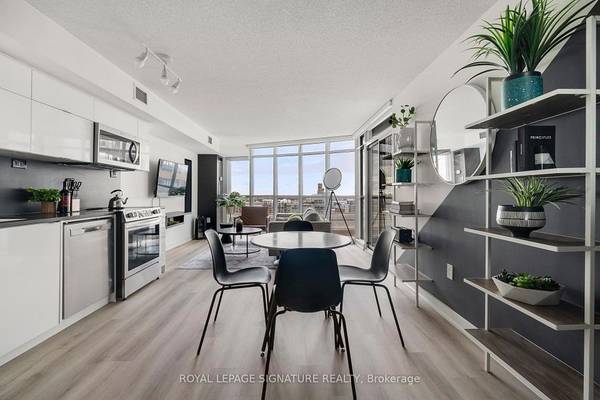 2 Bedroom, 2 Bathroom - Parade Condos 4