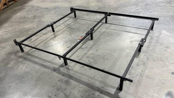 Foldable queen bed frame 1