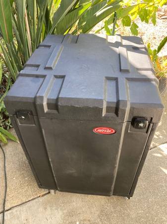 skb molded rack case 1
