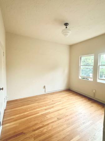 $2,250 / 1br - SERENITY Awaits! Gorgeous 1Bdr on Stow! (oakland lake merritt / grand)63946672180098123
