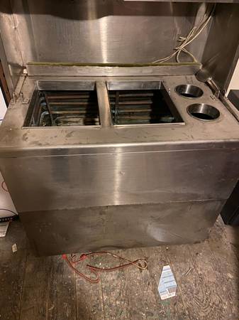 FREE AND FOR SALE Restaurant / Kitchen Equipment  (Commercial Gear) 1