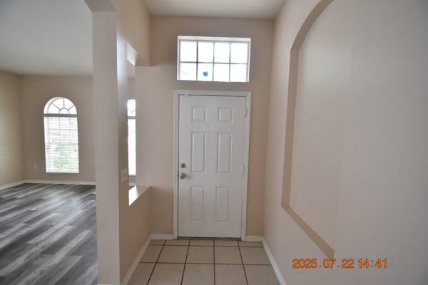 $2,095 / 4br - 2044ft2 - 11321 Flora Springs Dr-new wood laminate flooring, South Fork communty (Riverview)63991085615363121