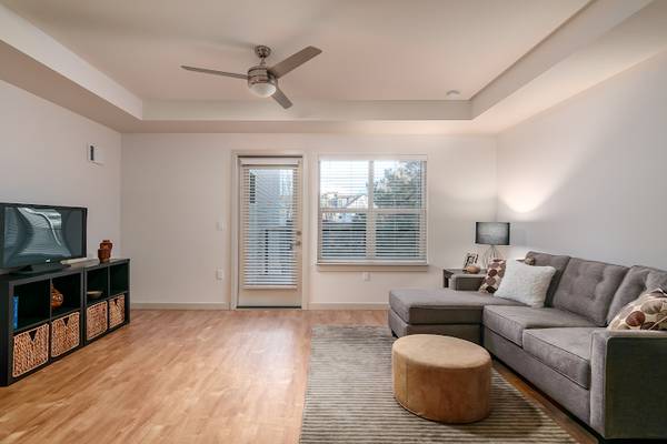 $1,595 / 1br - Pet Friendly, Bike storage, More! Find It All Here @ The Alexander! (SE Portland, E Burnside, Kerns)64039060424451122