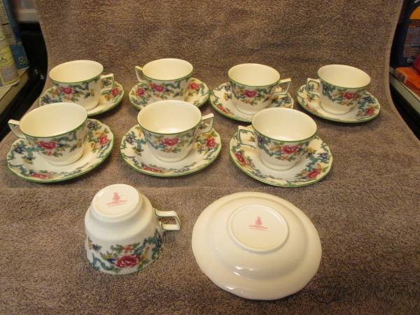 Lot of 8 Royal Doulton Floradora Green Tea Cups And Saucers 1