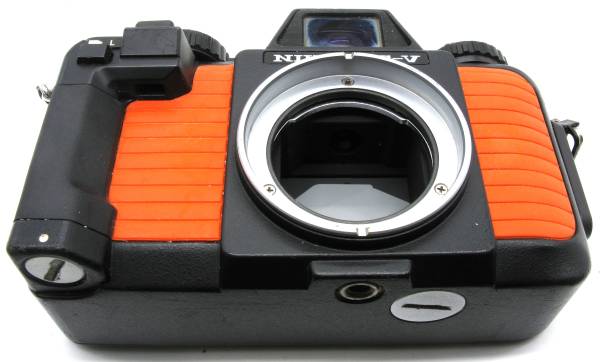 NIKONOS フィルムカメラ ニコン Nikon Nikonos V / Nikkor 35mm F2.5 水中フィルムカメラ