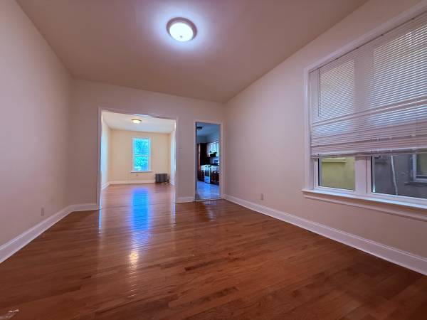 $3,399 / 3br - Great Deal in glendale 3bed + Office (Glendale / Flushing)63874744087811123