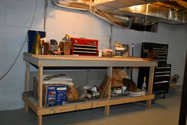 Work Shop Bench with Vice 1