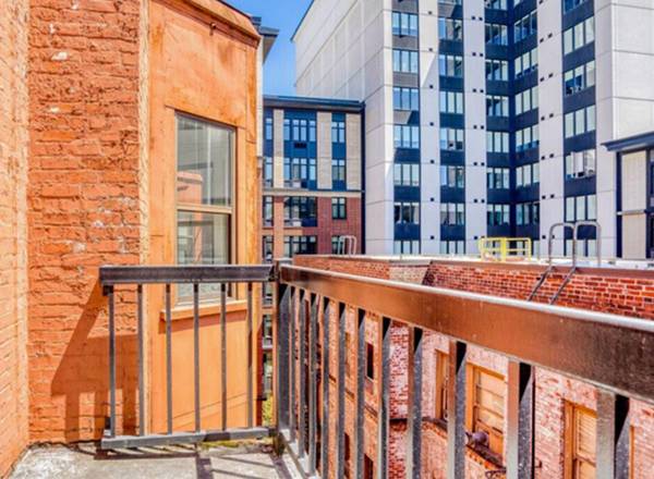 $999 1 MO FREE- CALL! - By Keller Auditorium & Keller Fountain Park (Downtown Portland)63615726576769123