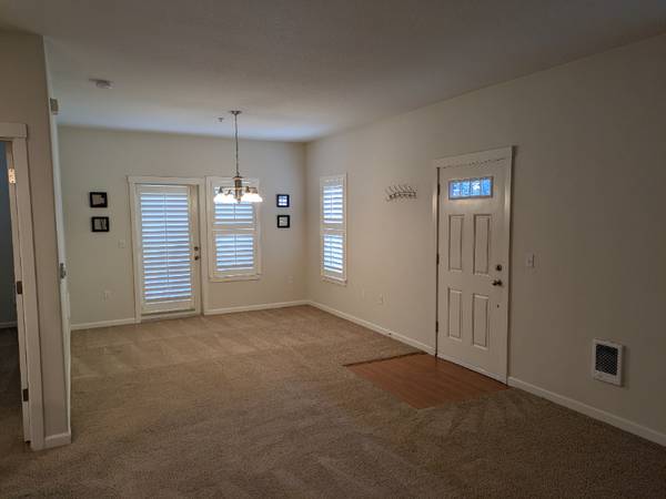 $1600.00 / 1br - 770ft2 - Heron Creek condos63831465631745120