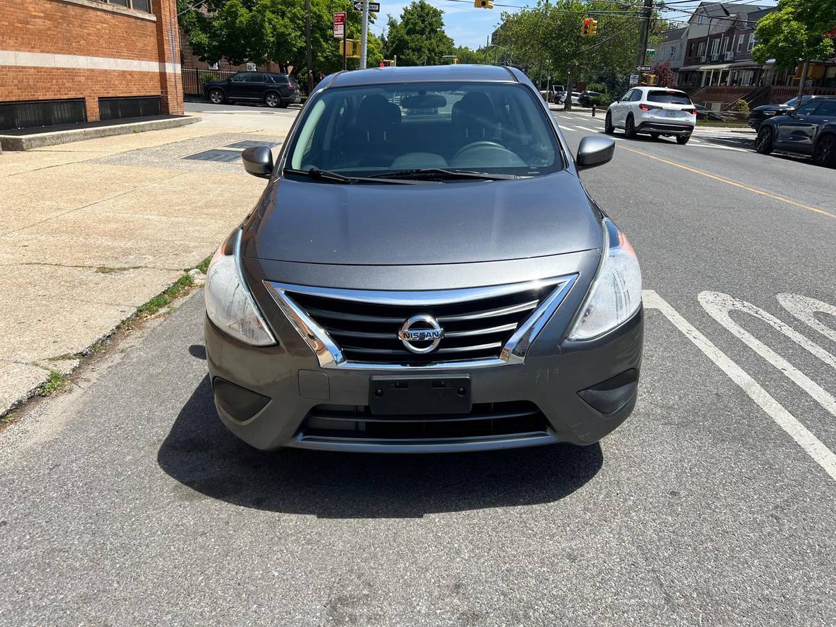 2018 Nissan Versa Low miles