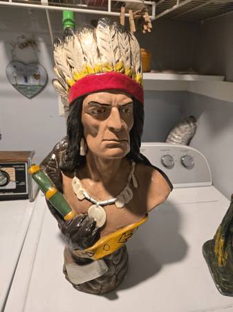 Vintage chalkware Indian chief bust 1