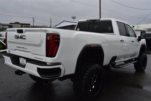 2024 GMC Sierra 3500 Denali ELEVADO CAMIONA LARGA DIESEL 4X4 CARGADO - $85,900 (415 SE 223rd  Gresham, OR 97030)63622362390785124