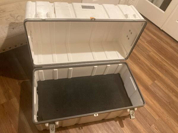 Rolling Storage Container 1