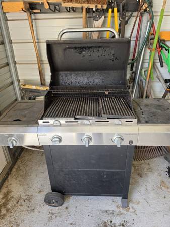 Propane grill 1