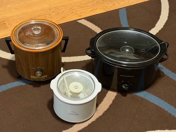 3 Slow Cookers (3 Sizes) 1