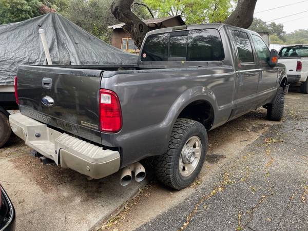 2008 Ford F250 Crew Cab 4x4 - $5,500 (Woodland Hills)63470047020931122