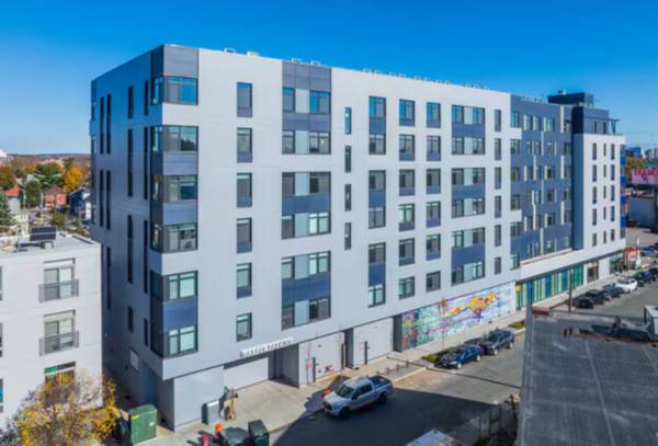 $2,900 / 1br - Commercial Sublet Space : Boston Location Sublet (Allston)63611896904579121