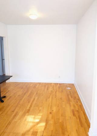 APARTMENT FOR RENT in NDG, Montreal! Available NOW! 3