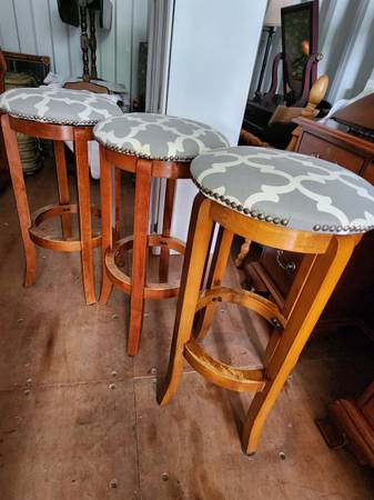 Boraam Backless Counter Swival Stools 1