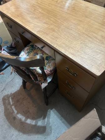 Desk 1
