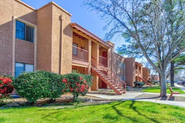 $790 / 1br - 472ft2 - 🌟 Welcome to Garden Plaza Apartments! We have a Special!🌟 (Sierra Vista)63685475126785122